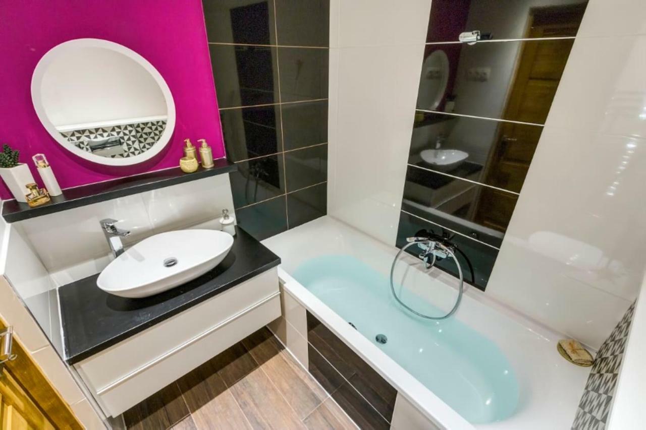 Cozy Downtown Studio Apartment Budapest Exterior photo