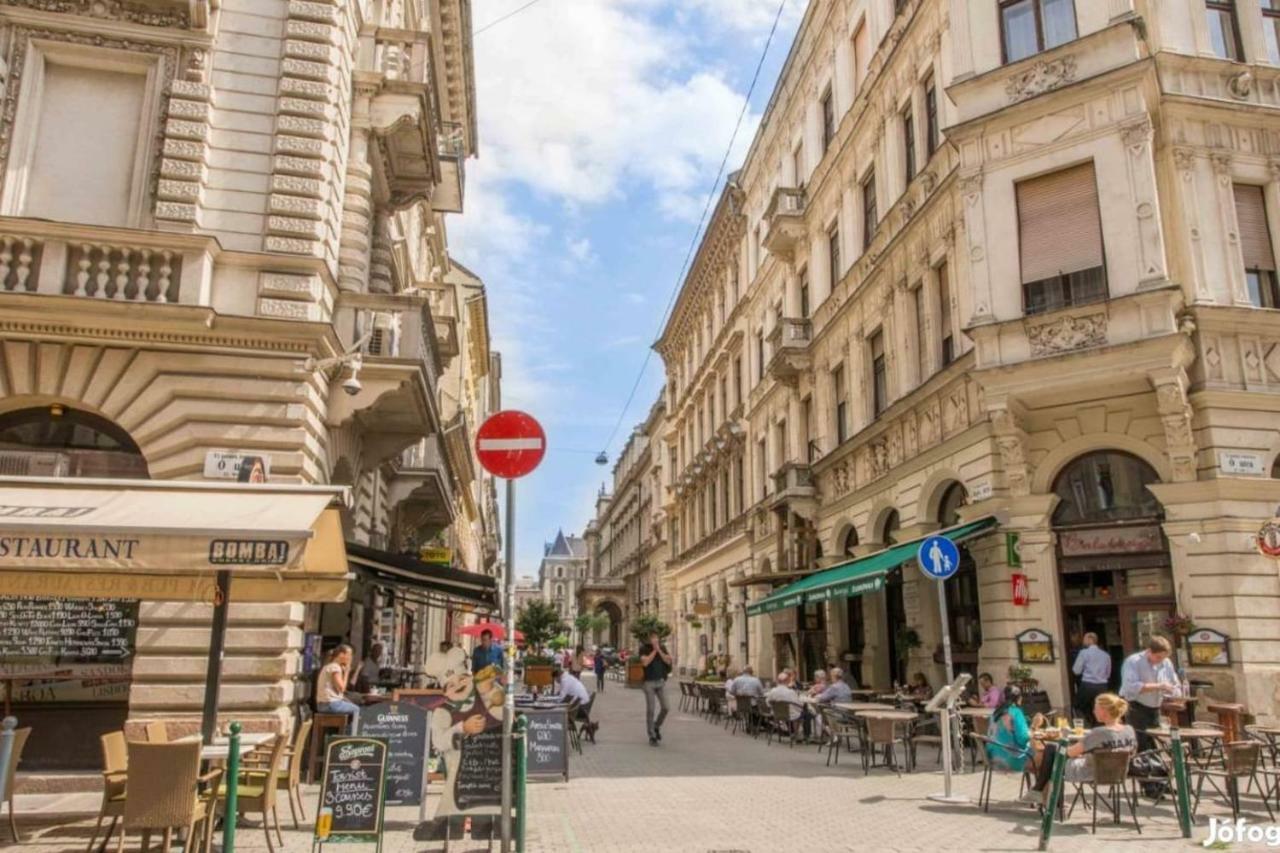 Cozy Downtown Studio Apartment Budapest Exterior photo